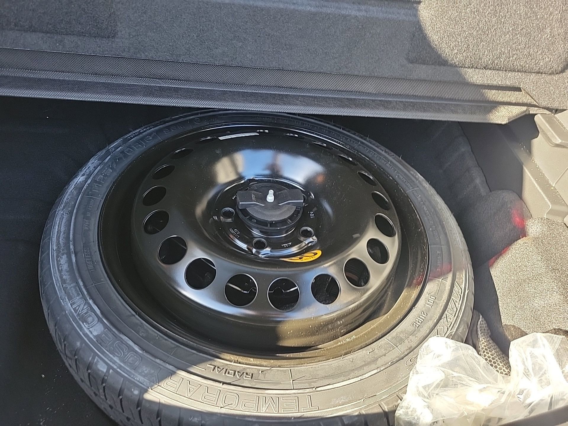 Used 2023 Buick Encore GX Select w/ Sport Touring Package image 17