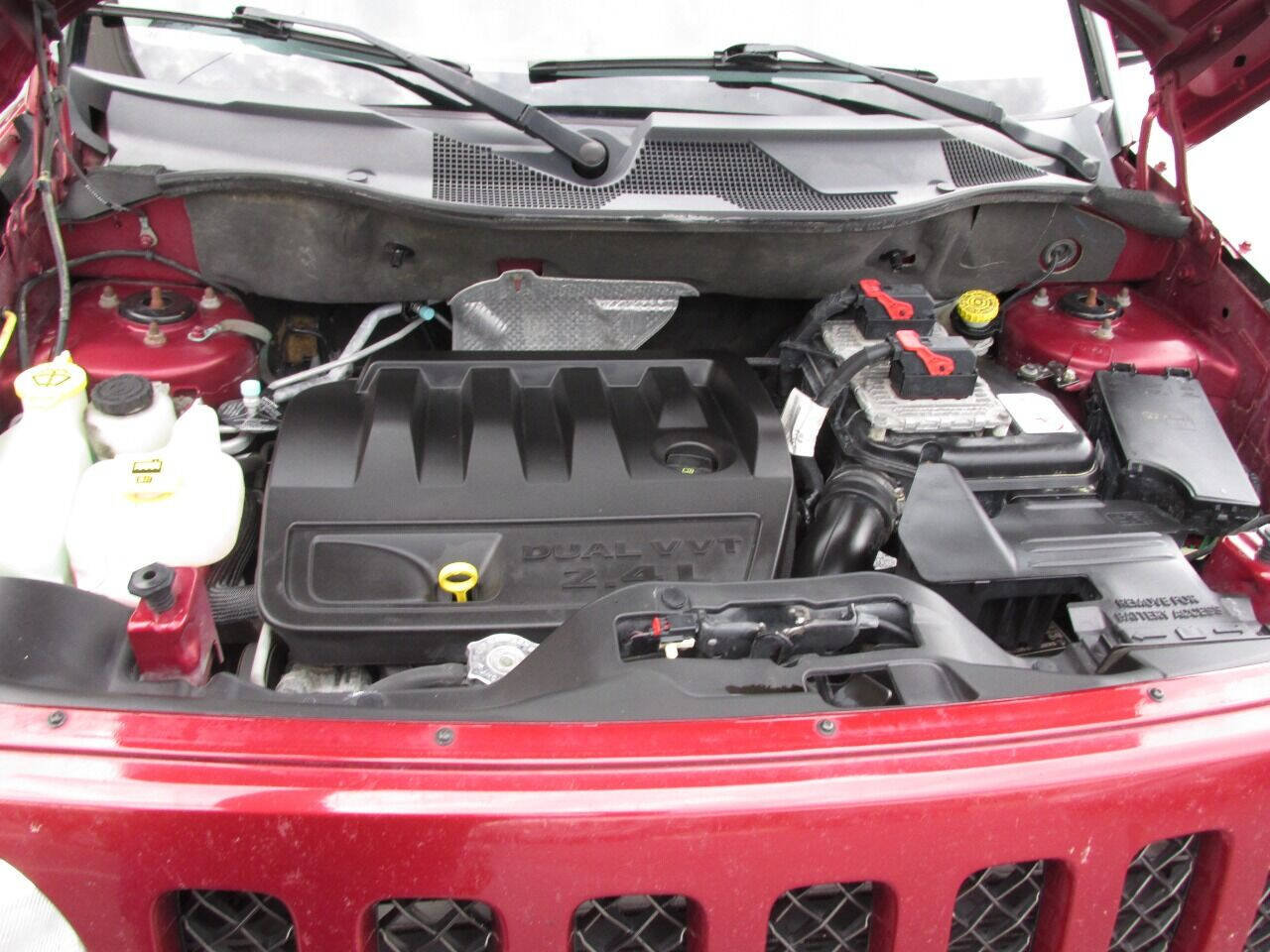 Used 2014 Jeep Patriot Latitude FWD image 32