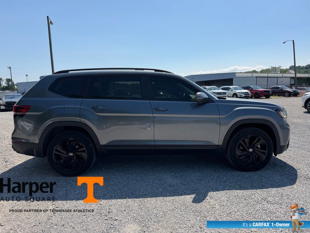 Used 2023 Volkswagen Atlas SE w/ Black Wheel Package FWD image 6