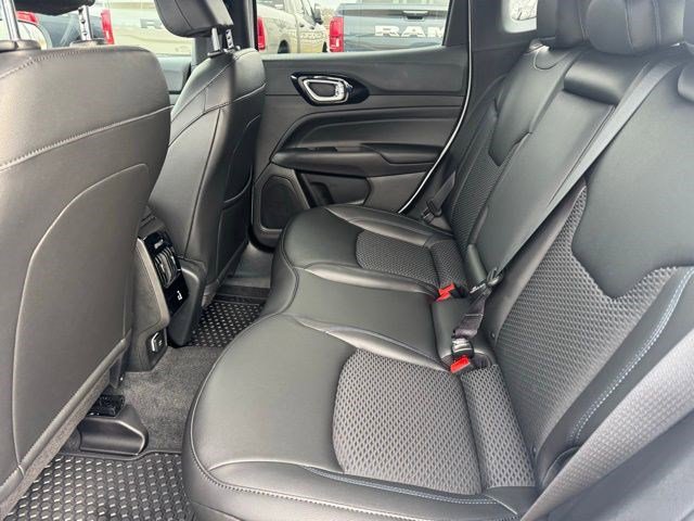 New 2026 Jeep Compass Latitude AWD/4WD image 25