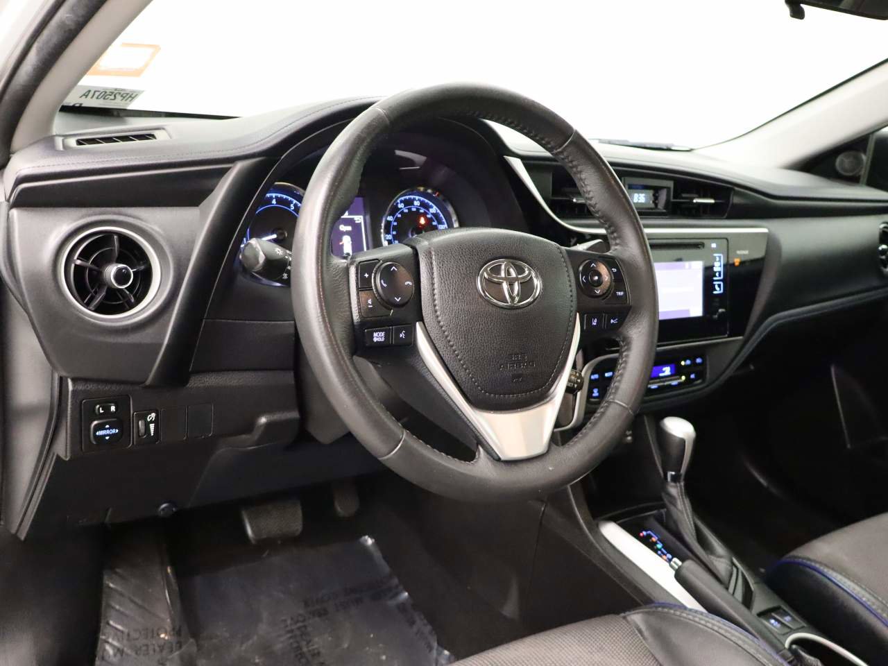 Used 2017 Toyota Corolla SE w/ Carpet Mat Package (TMS) image 14