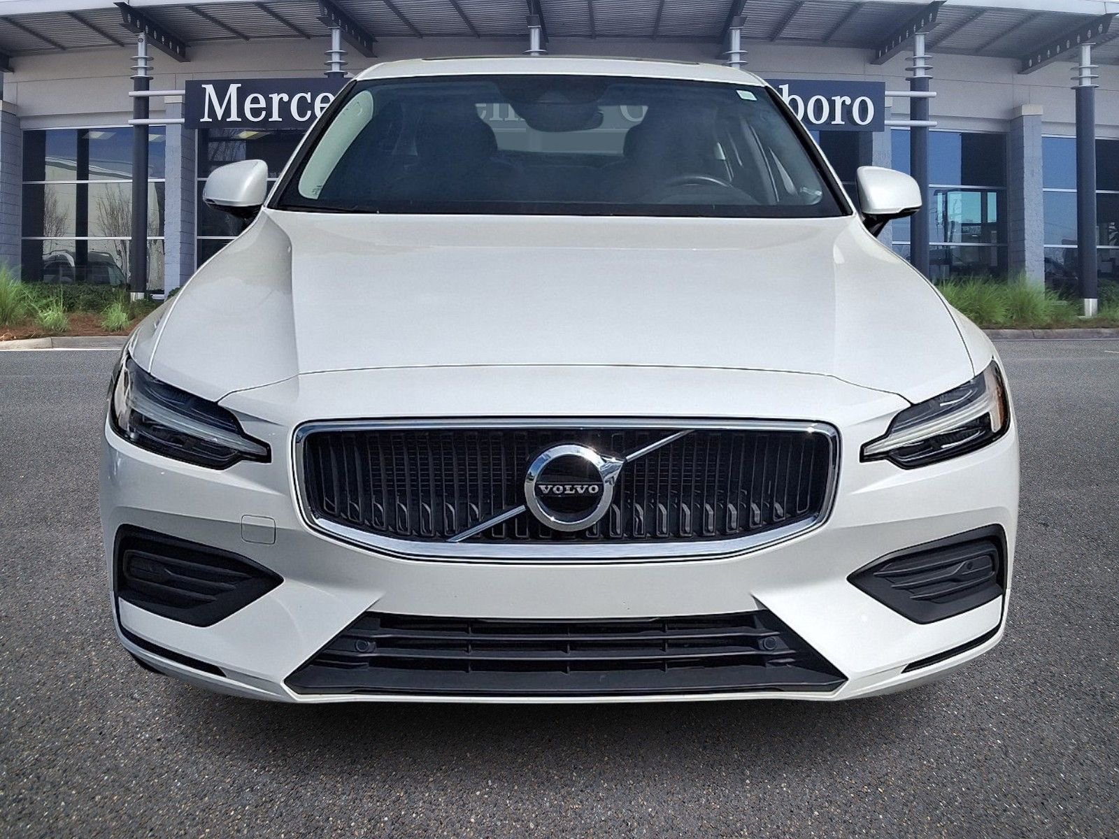 Used 2020 Volvo S60 T5 Momentum w/ Protection Package Premier FWD image 2