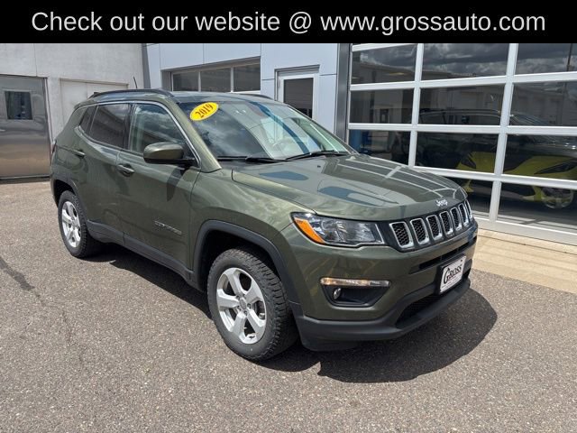 Used 2019 Jeep Compass Latitude w/ Cold Weather Group AWD/4WD image 2