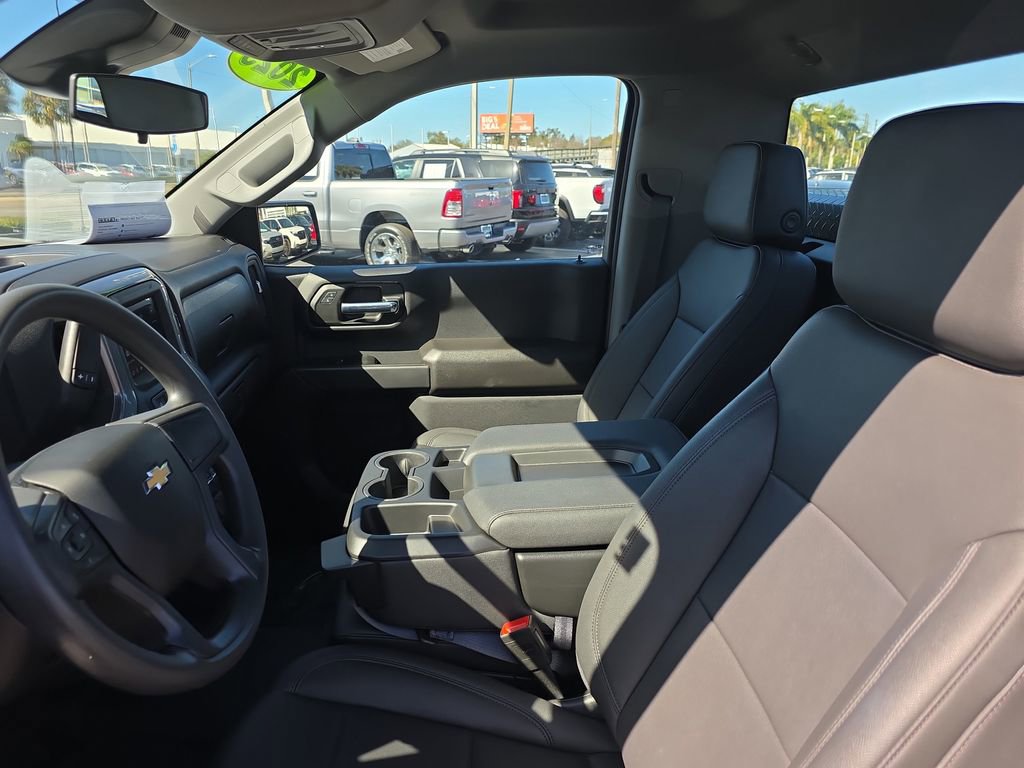 Used 2025 Chevrolet Silverado 1500 W/T image 10