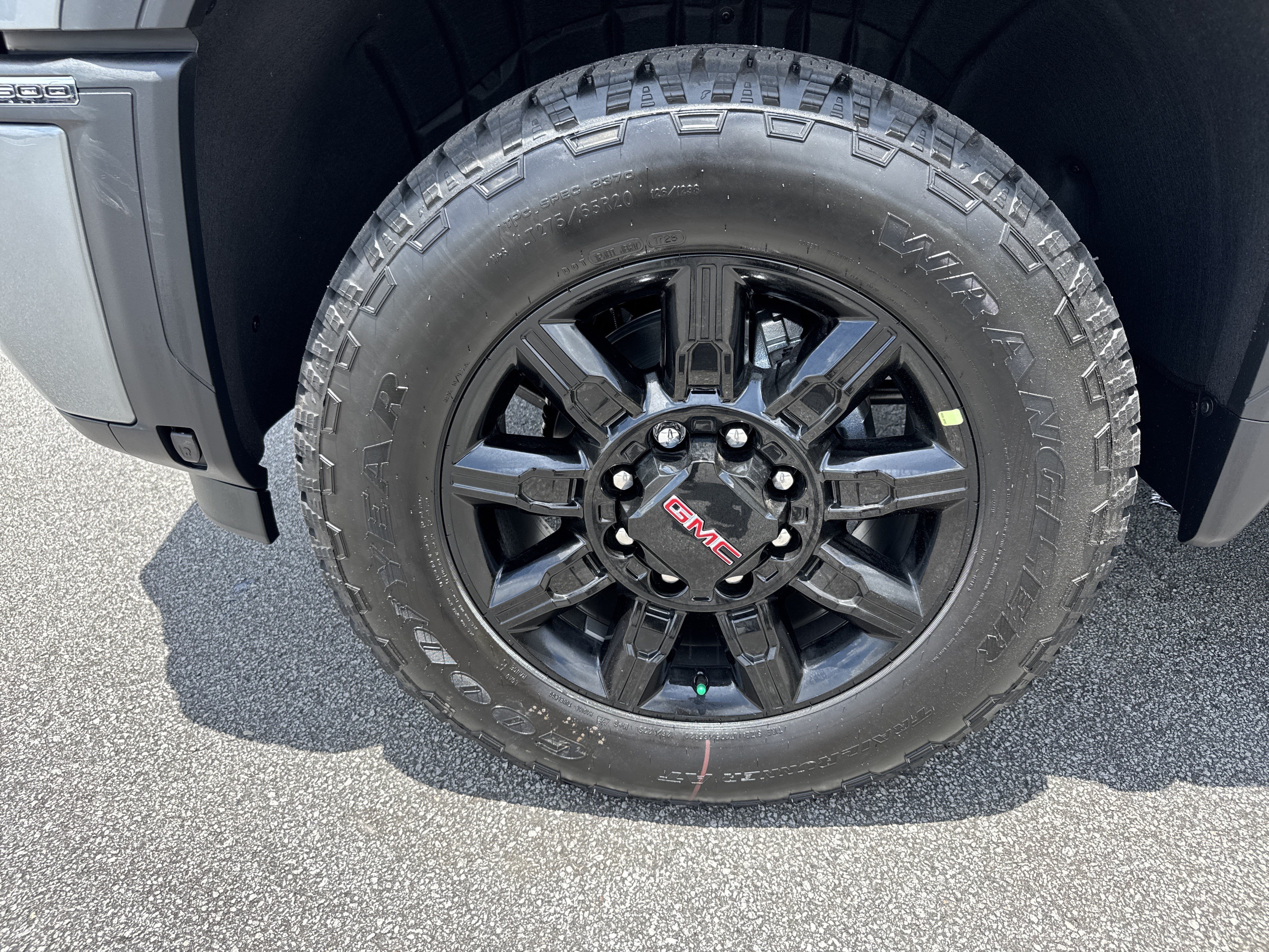 New 2026 GMC Sierra 2500 AT4 w/ AT4 Premium Plus Package AWD/4WD image 13