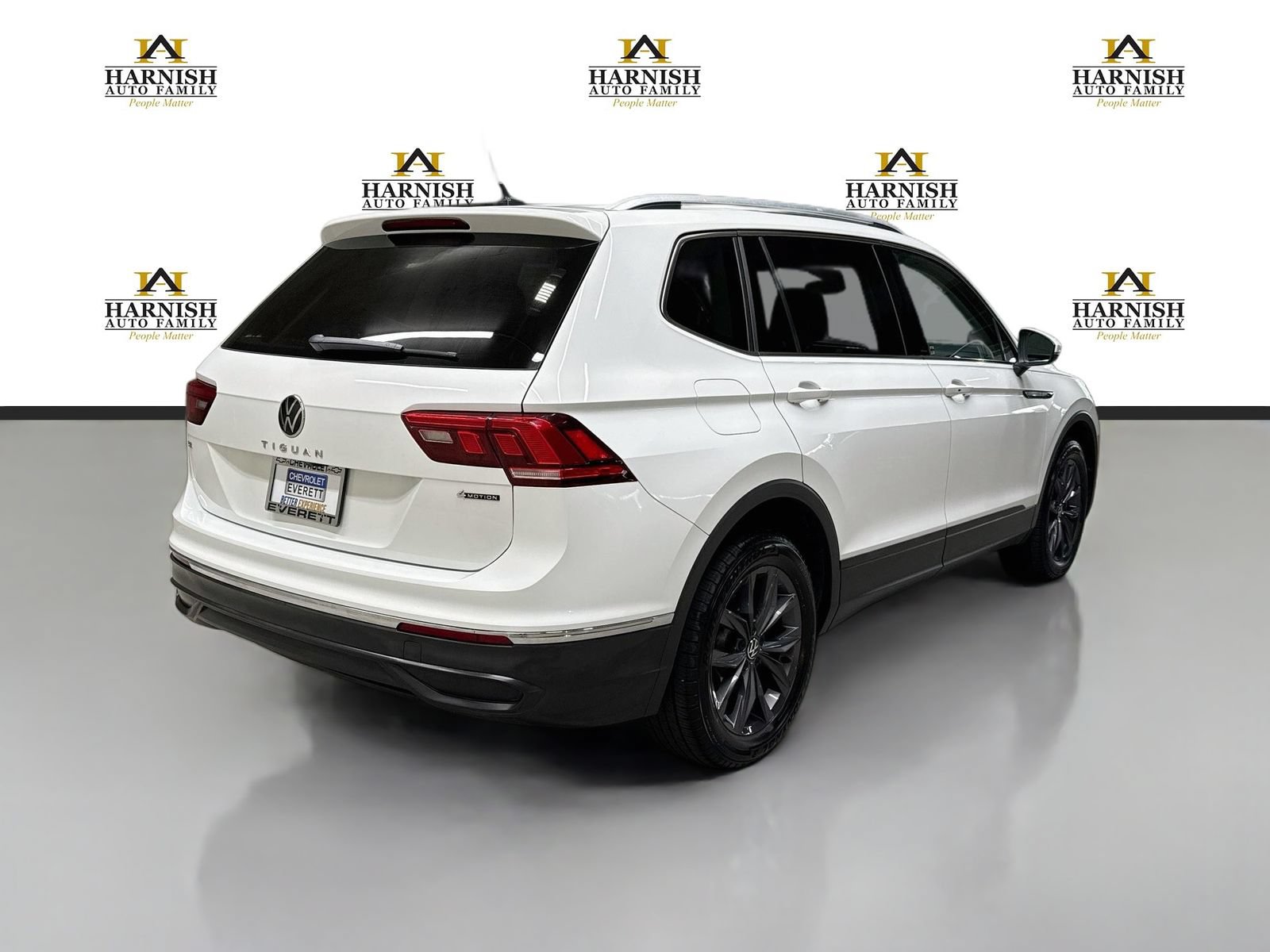 Used 2022 Volkswagen Tiguan SE AWD/4WD image 5
