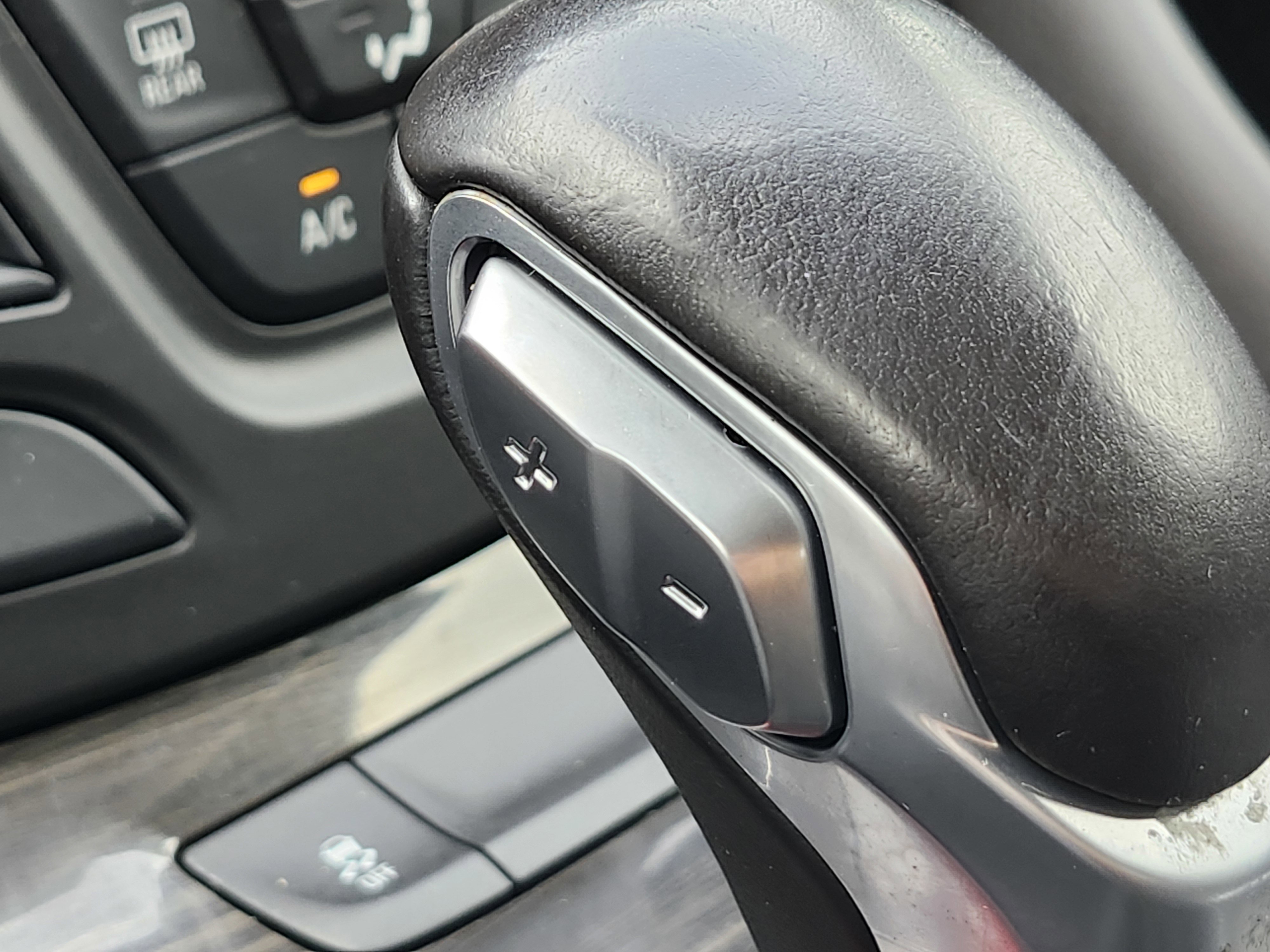 Used 2020 Buick Envision Essence image 33