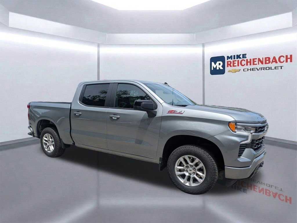 Used 2024 Chevrolet Silverado 1500 RST w/ Z71 Off-Road Package AWD/4WD image 2