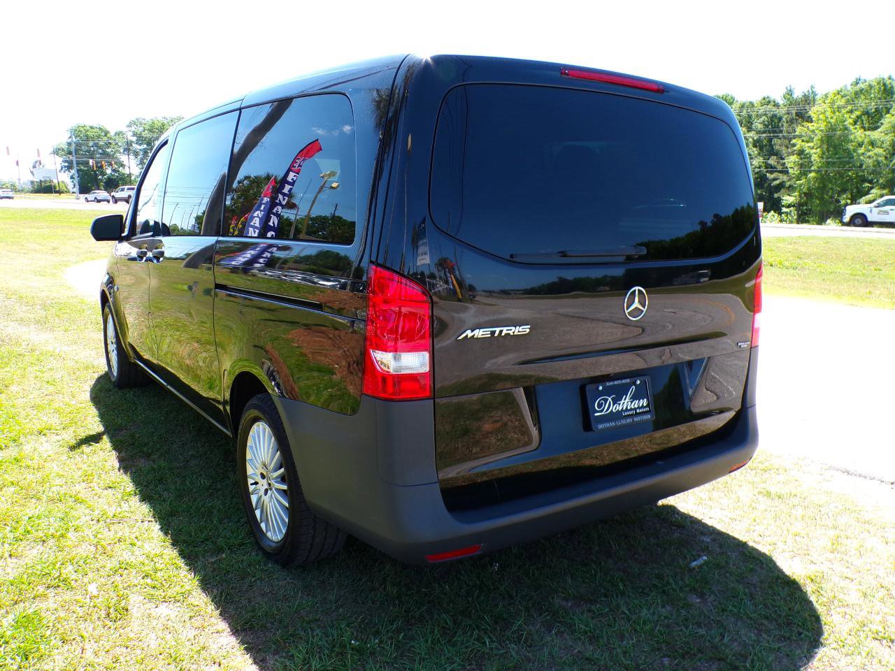 Used 2021 Mercedes-Benz Metris Passenger image 5