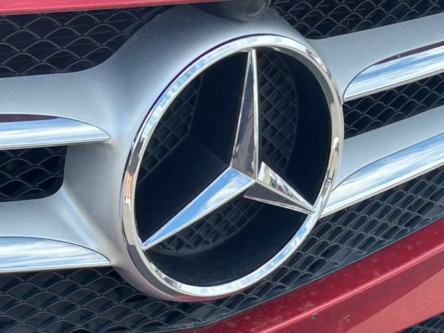 Used 2018 Mercedes-Benz C 300 4MATIC Sedan image 10
