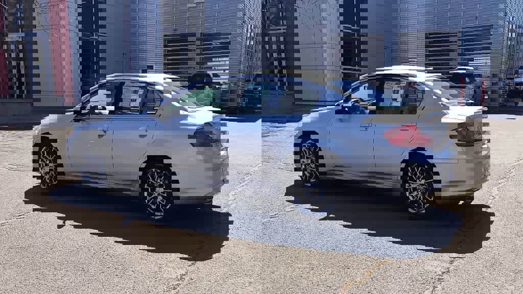 Used 2010 INFINITI G37 Journey w/ Premium Pkg image 6