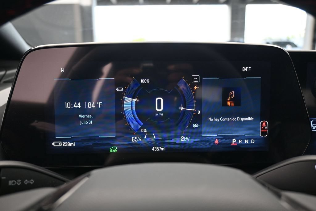 Used 2026 Chevrolet Equinox EV RS FWD image 32