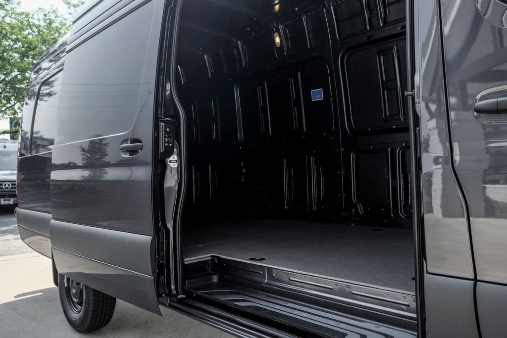 New 2026 Mercedes-Benz Sprinter 2500 image 10