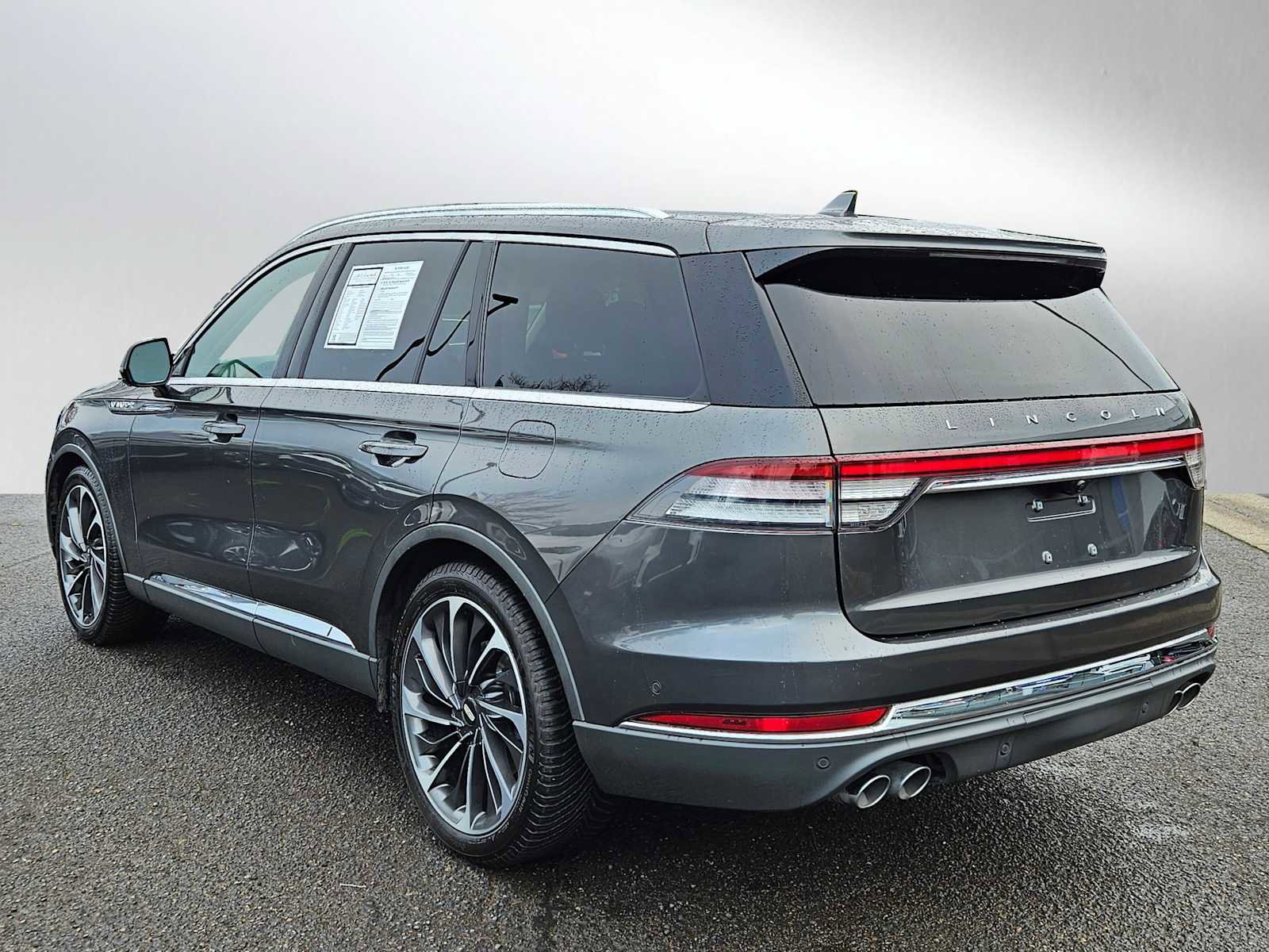 Used 2020 Lincoln Aviator Reserve w/ Equipment Group 202A image 5