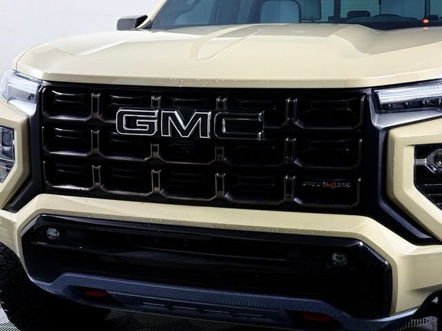 Used 2024 GMC Canyon AT4X AWD/4WD image 12