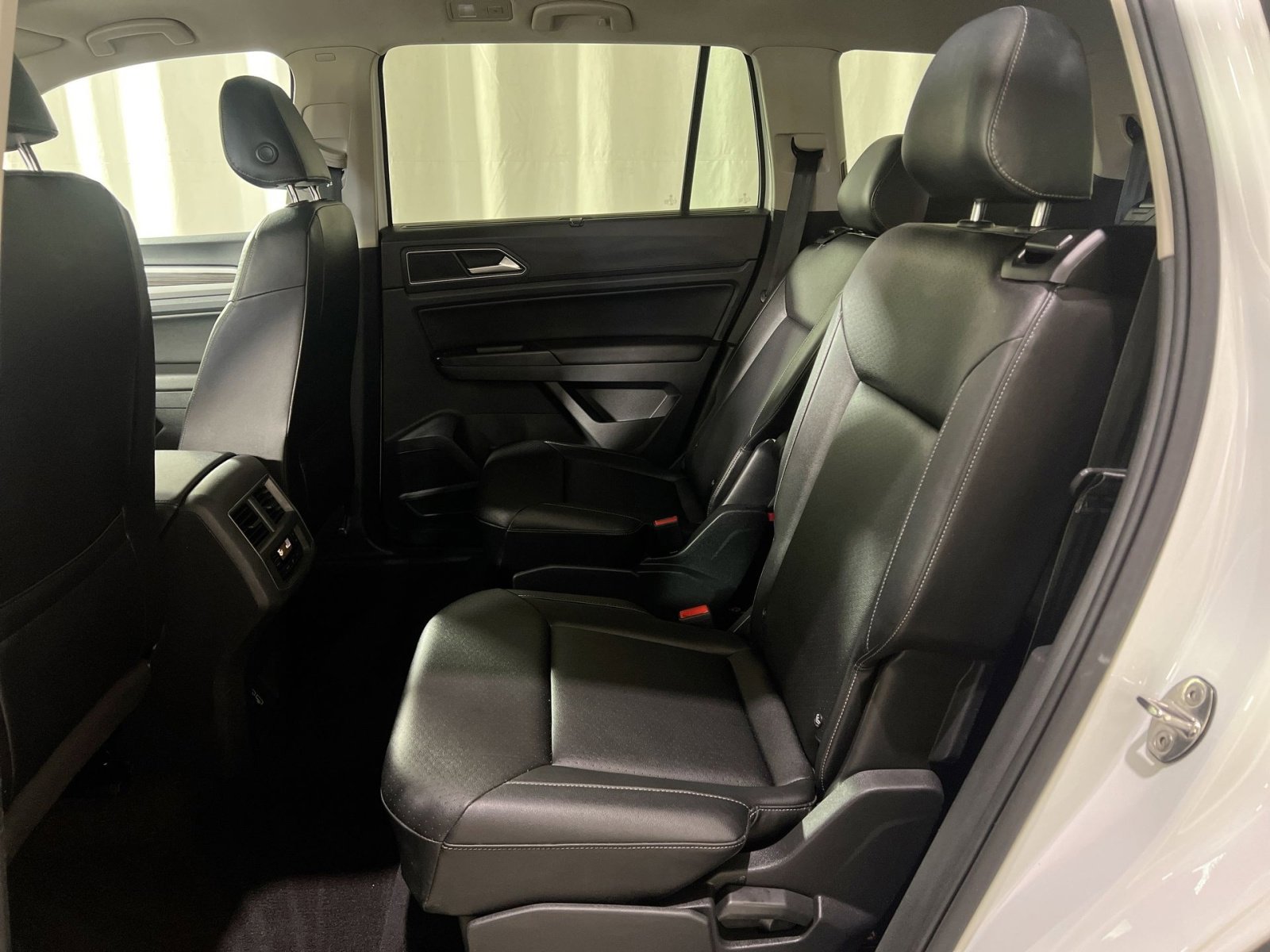 Used 2019 Volkswagen Atlas SE w/ Panoramic Sunroof Package image 24