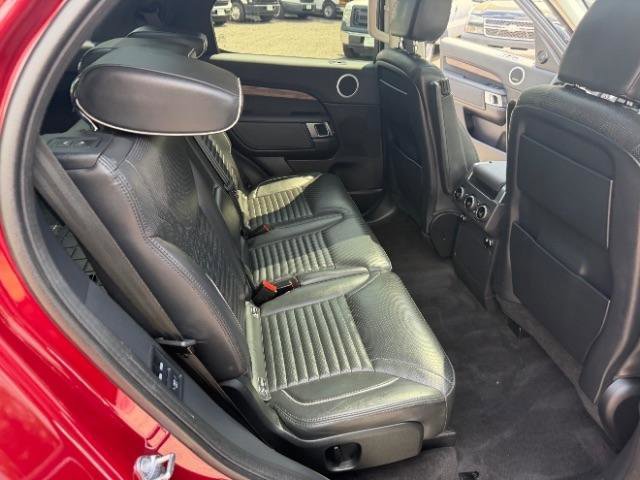 Used 2017 Land Rover Discovery HSE AWD/4WD image 40