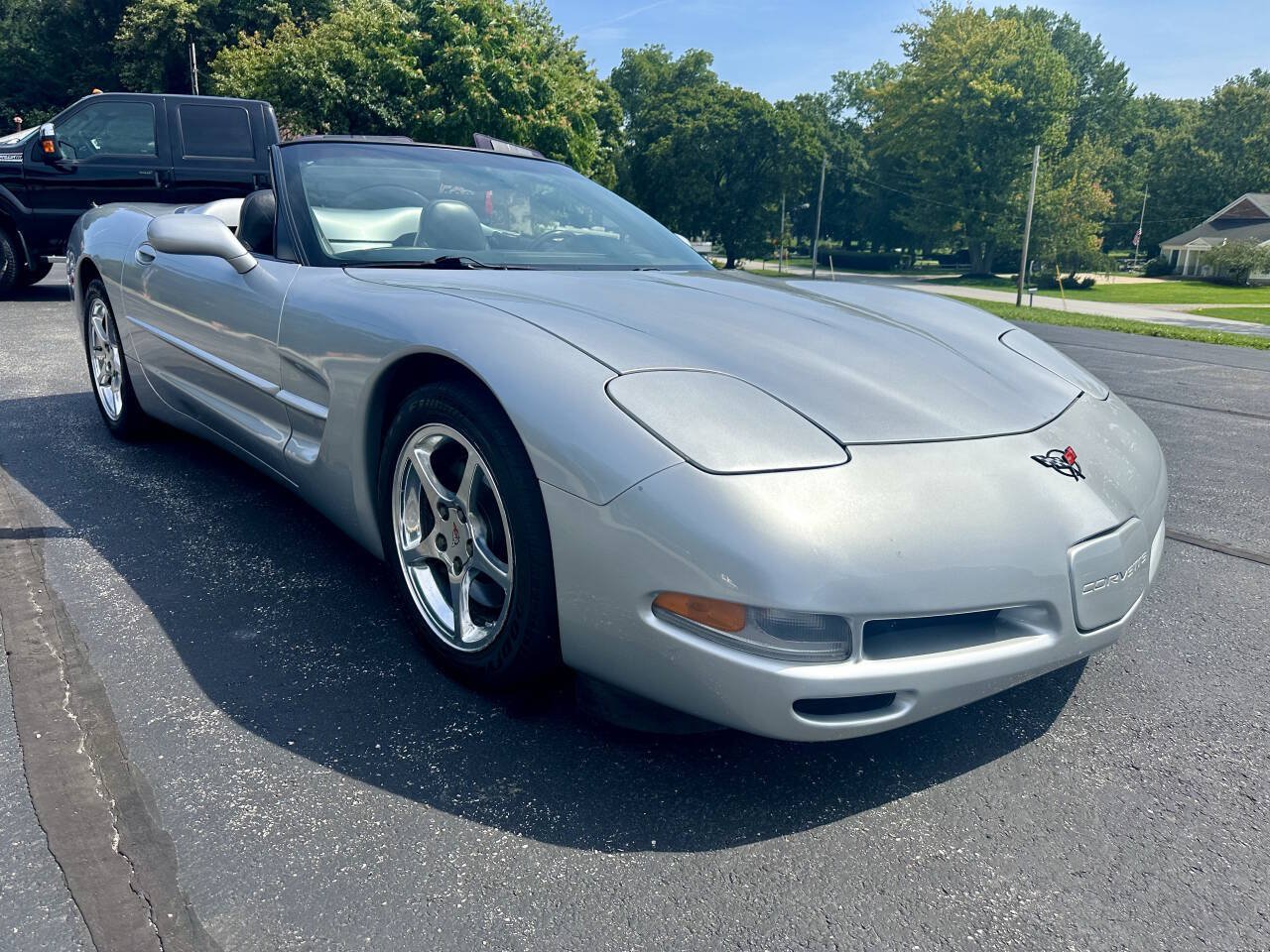 Used 2001 Chevrolet Corvette Convertible w/ Preferred Equipment Group2 RWD image 2