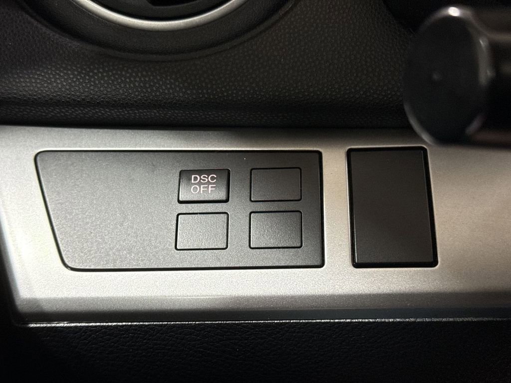 Used 2011 MAZDA MAZDA3 i Touring FWD image 17