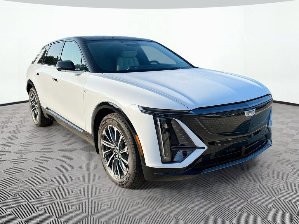New 2027 Cadillac Lyriq Sport RWD image 3