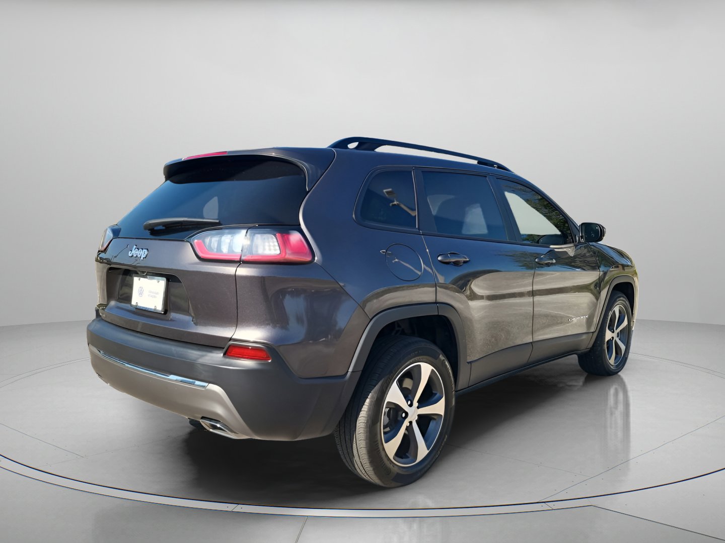 Used 2022 Jeep Cherokee Limited image 2