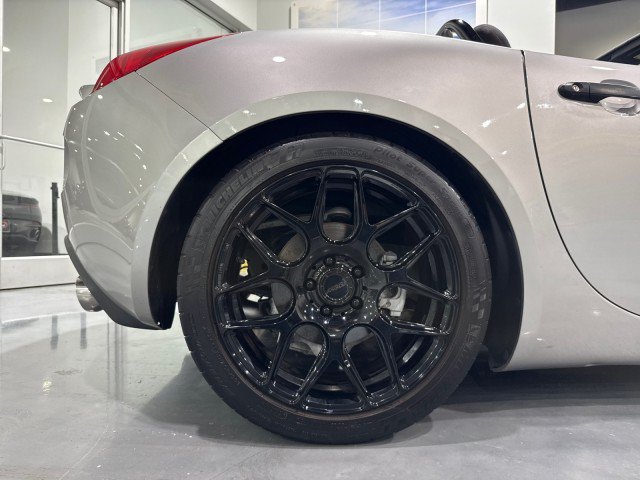 Used 2009 Pontiac Solstice GXP w/ Premium Package RWD image 72
