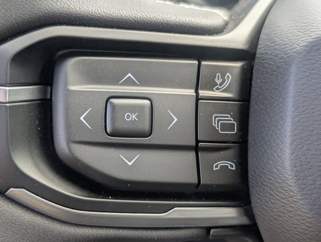 New 2026 Jeep Cherokee Overland w/ Advanced Pro Tech Group AWD/4WD image 15