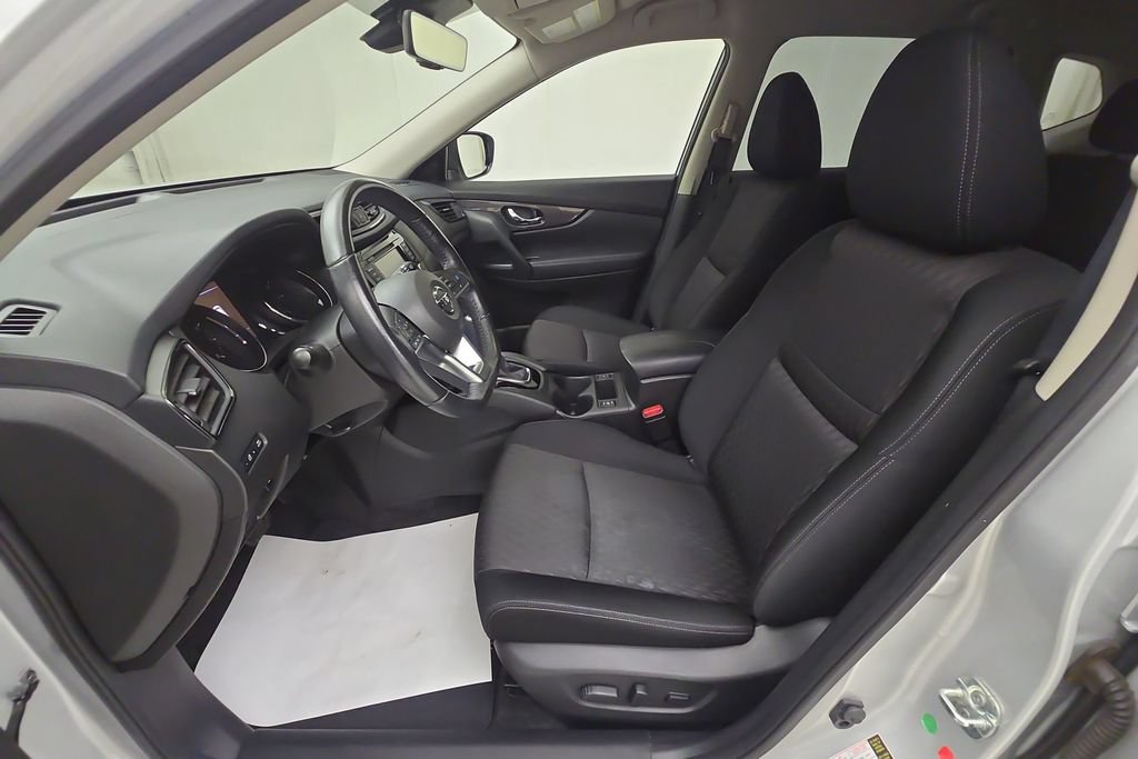 Used 2019 Nissan Rogue SV w/ Premium Package AWD/4WD image 12