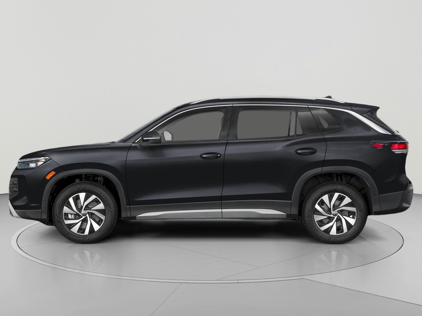 New 2026 Volkswagen Tiguan S FWD image 6
