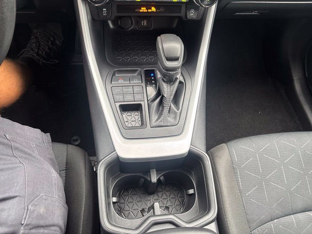 Used 2025 Toyota RAV4 XLE AWD/4WD image 15