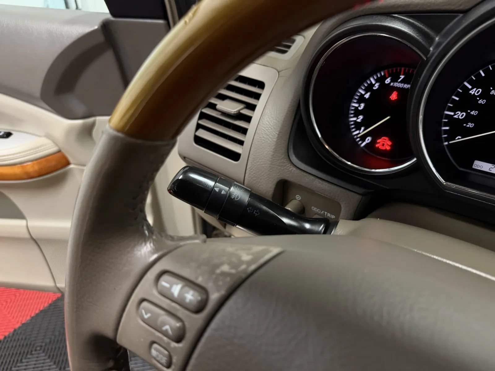 Used 2004 Lexus RX 330 FWD image 23