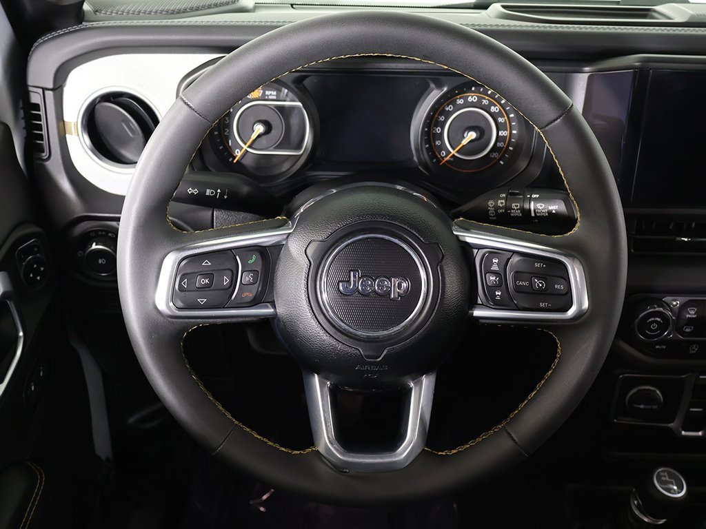 Used 2024 Jeep Wrangler Sahara image 33