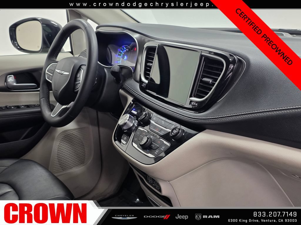 Certified 2024 Chrysler Pacifica Limited FWD image 15