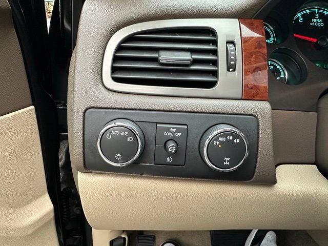Used 2013 Chevrolet Tahoe LTZ AWD/4WD image 17
