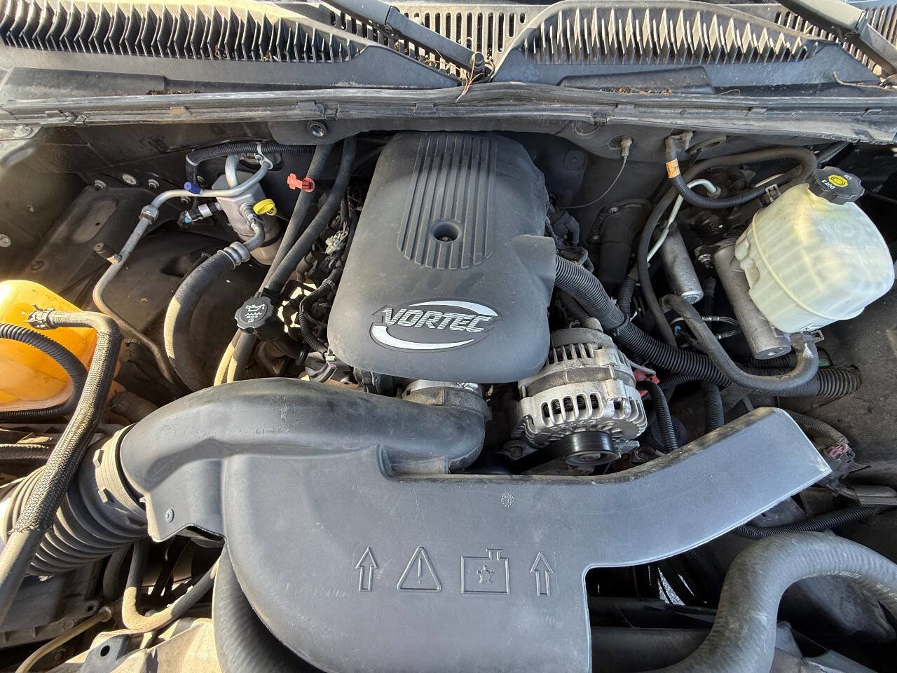 Used 2005 Chevrolet Avalanche LS w/ Chrome Exterior Package image 37