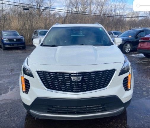 Used 2021 Cadillac XT4 Premium Luxury w/ Cold Weather Package image 2