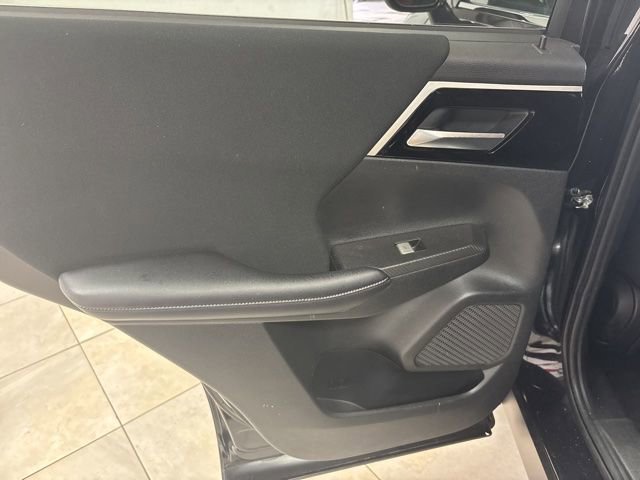 Used 2024 Mitsubishi Outlander ES FWD image 13