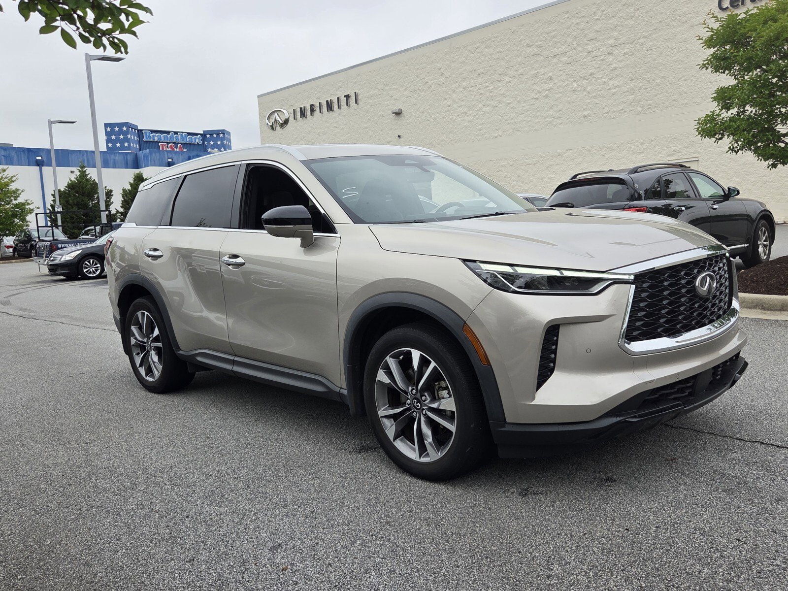 Used 2023 INFINITI QX60 Luxe AWD/4WD image 4