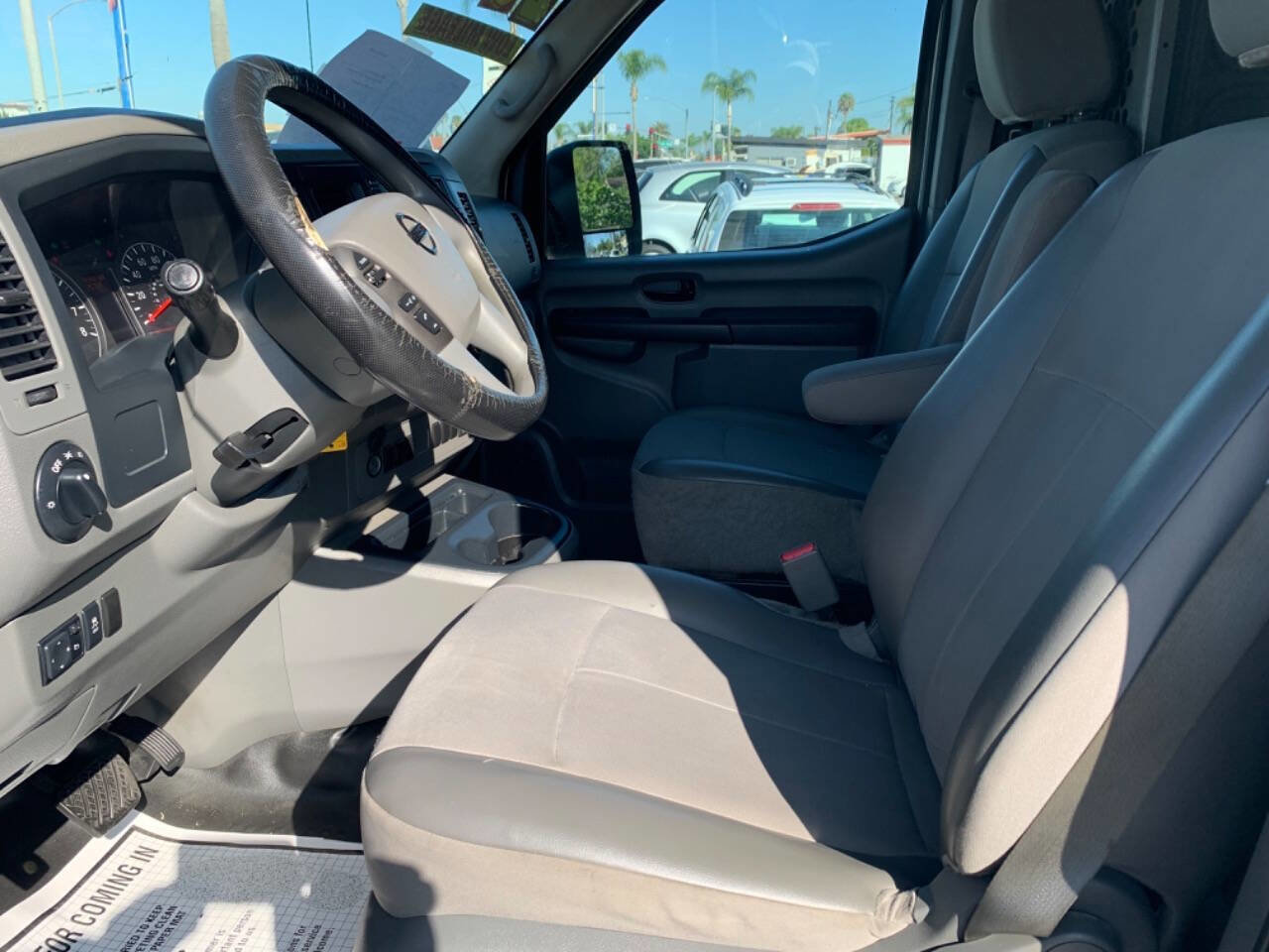 Used 2020 Nissan NV 2500 S image 12