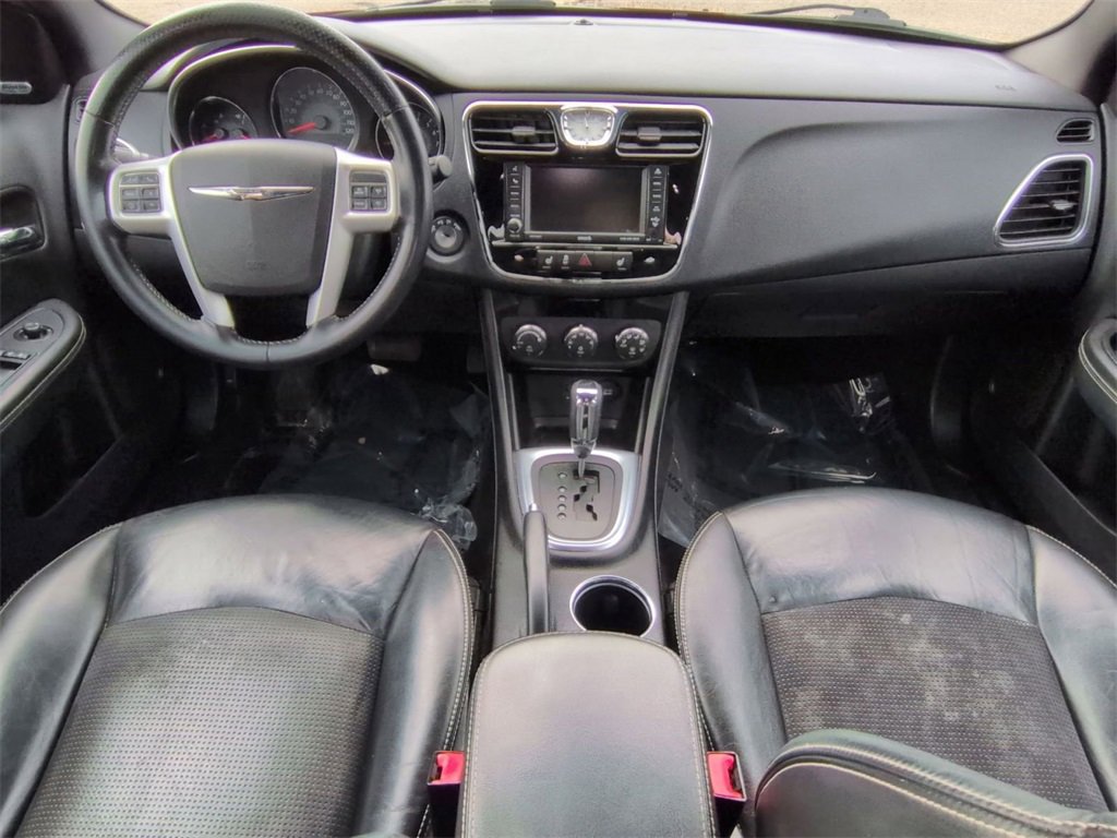 Used 2014 Chrysler 200 Limited w/ Sun/Sound Group image 17