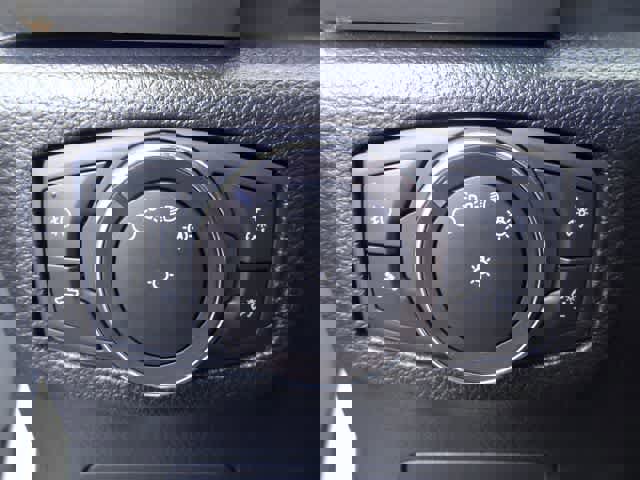 Certified 2019 Ford F150 Lariat w/ Equipment Group 502A Luxury image 20