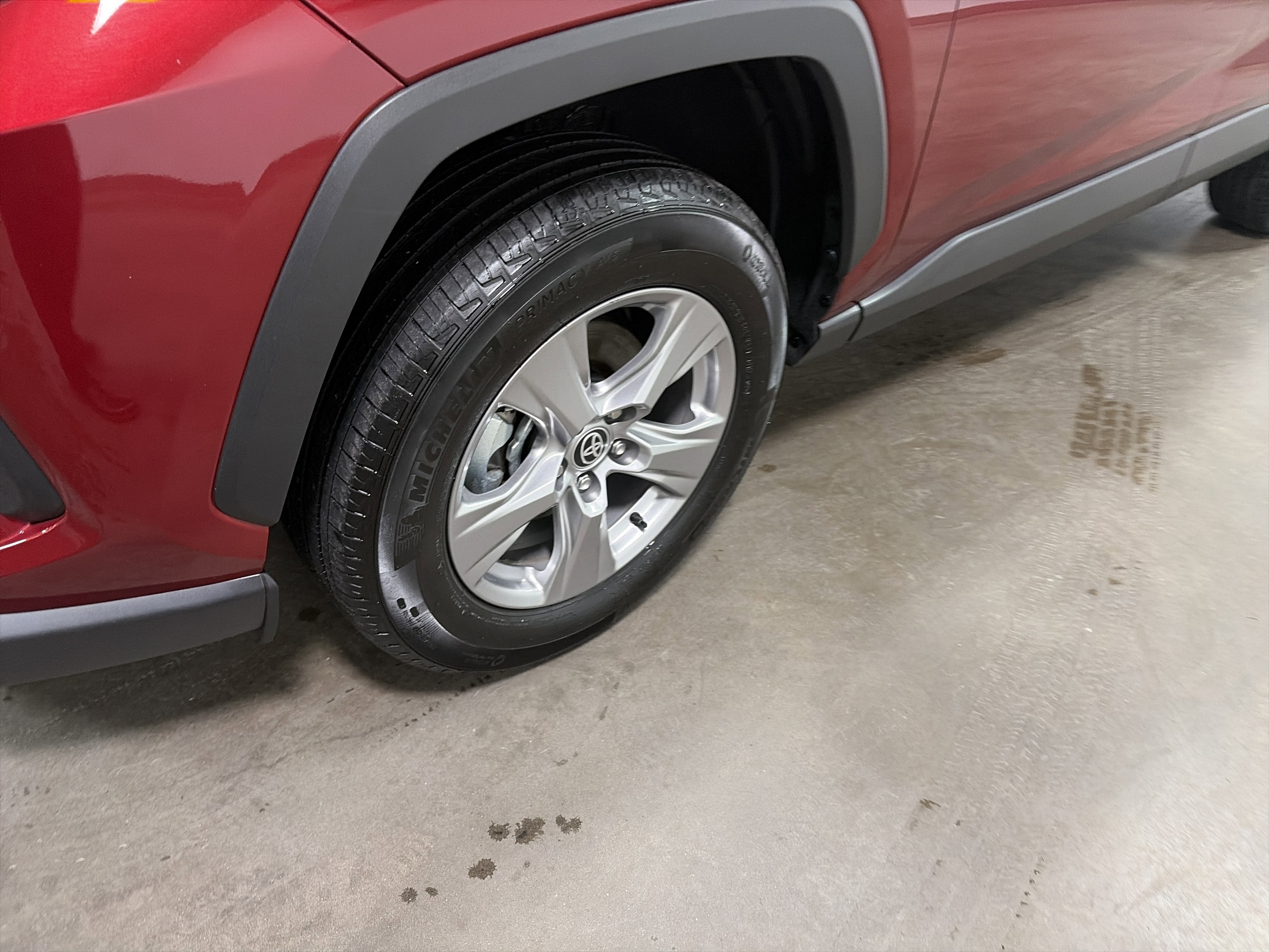 Used 2025 Toyota RAV4 XLE image 9