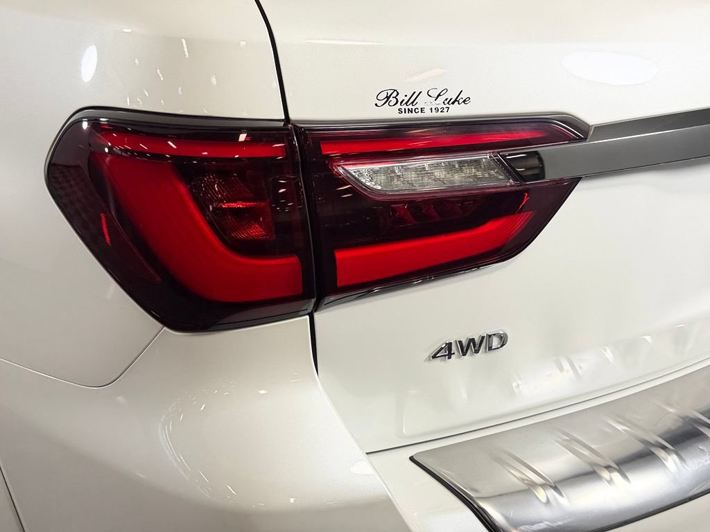 Used 2024 INFINITI QX80 Sensory AWD/4WD image 13