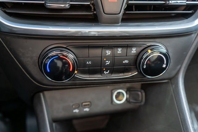 Used 2024 Buick Encore GX Preferred image 27