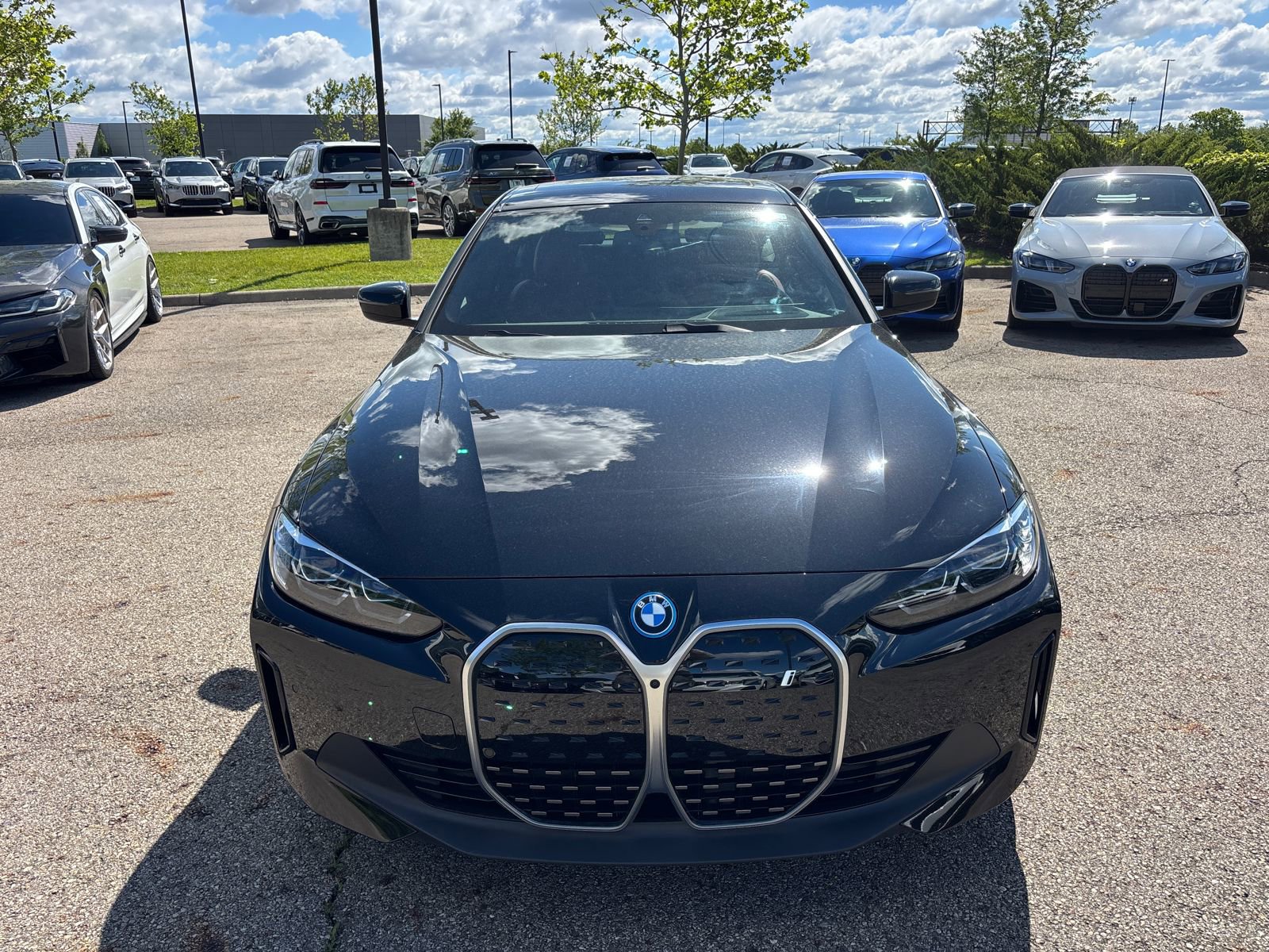 Used 2023 BMW i4 eDrive35 w/ Premium Package RWD image 2