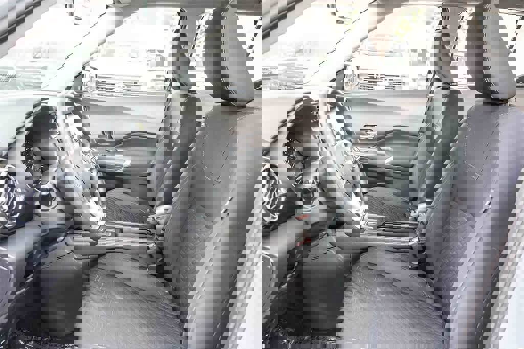 Used 2023 Nissan Kicks SV w/ Interior Electronics Package image 17