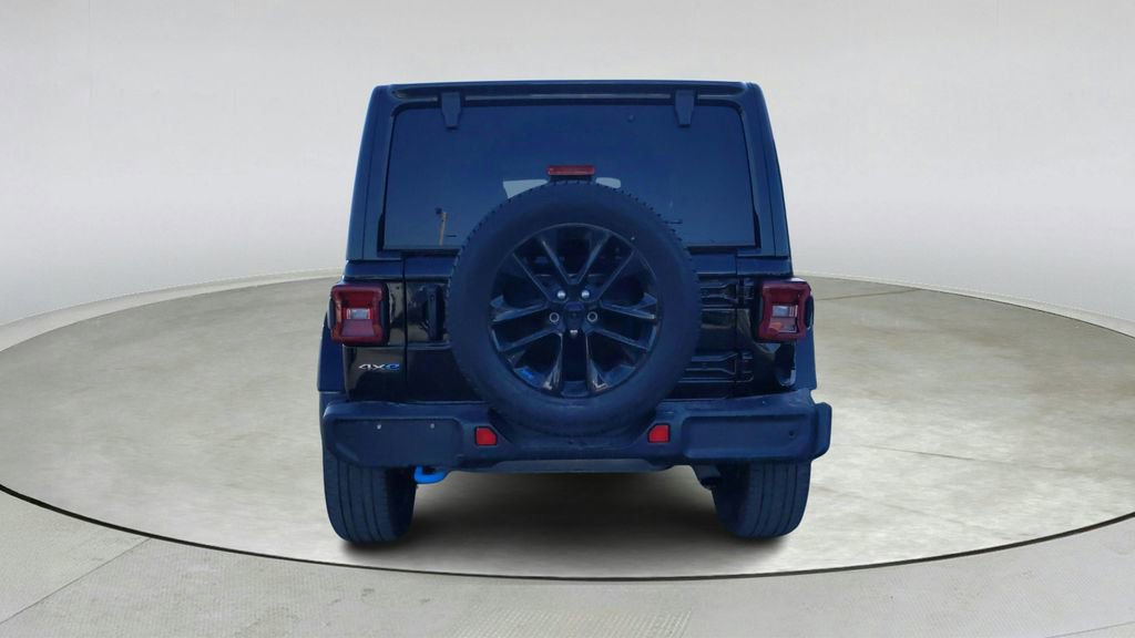 Used 2022 Jeep Wrangler Unlimited Sahara w/ Cold Weather Group image 5