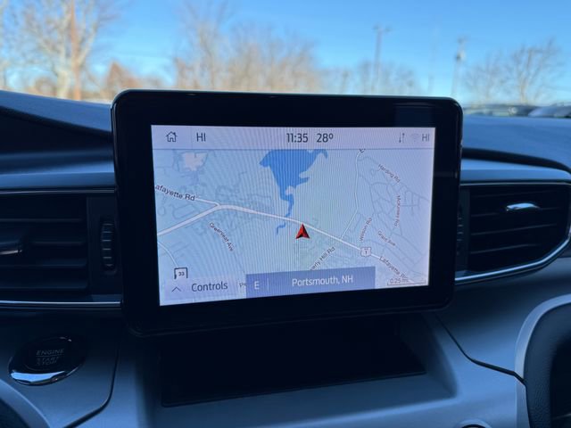 Used 2022 Ford Explorer XLT w/ Equipment Group 202A image 9