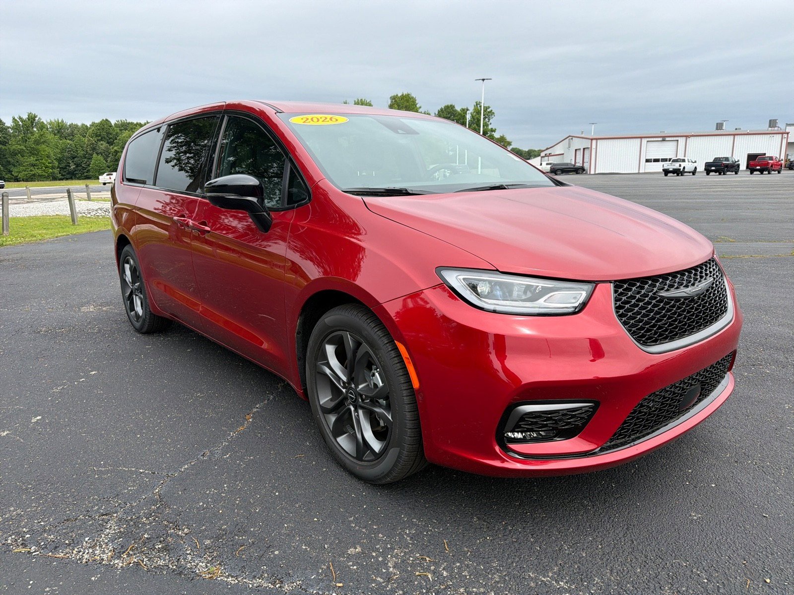 New 2026 Chrysler Pacifica Select FWD image 3