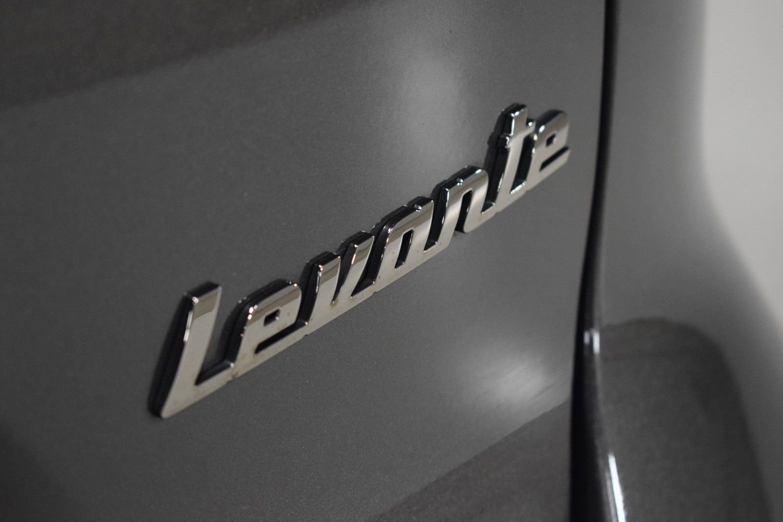 Used 2022 Maserati Levante Modena image 11